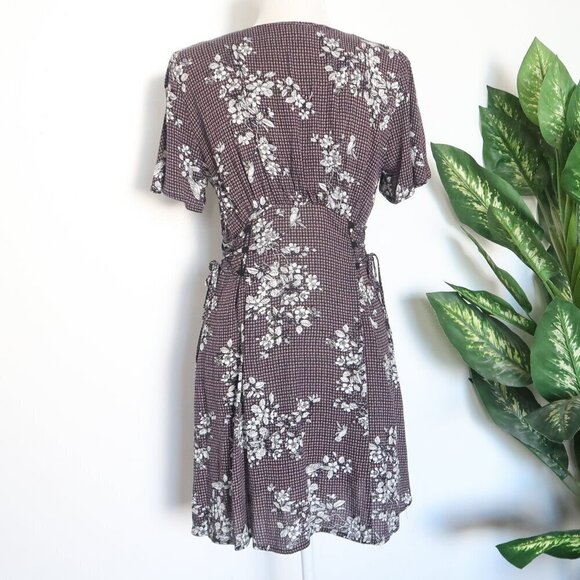 Lulu's Completely Captivating Navy Blue Floral Button Front Skater Dress XS - Picture 10 of 16